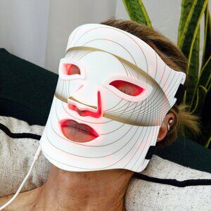 FDA Cleared Light Therapy Mask from Olura